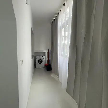 Aba *